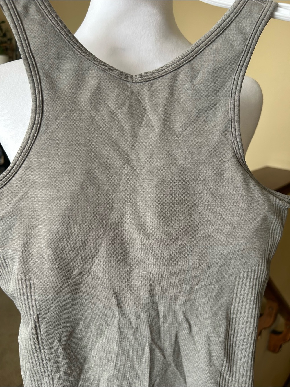 lululemon athletica Gray Ribbed Racerback Long Tank - Picture 5 of 7